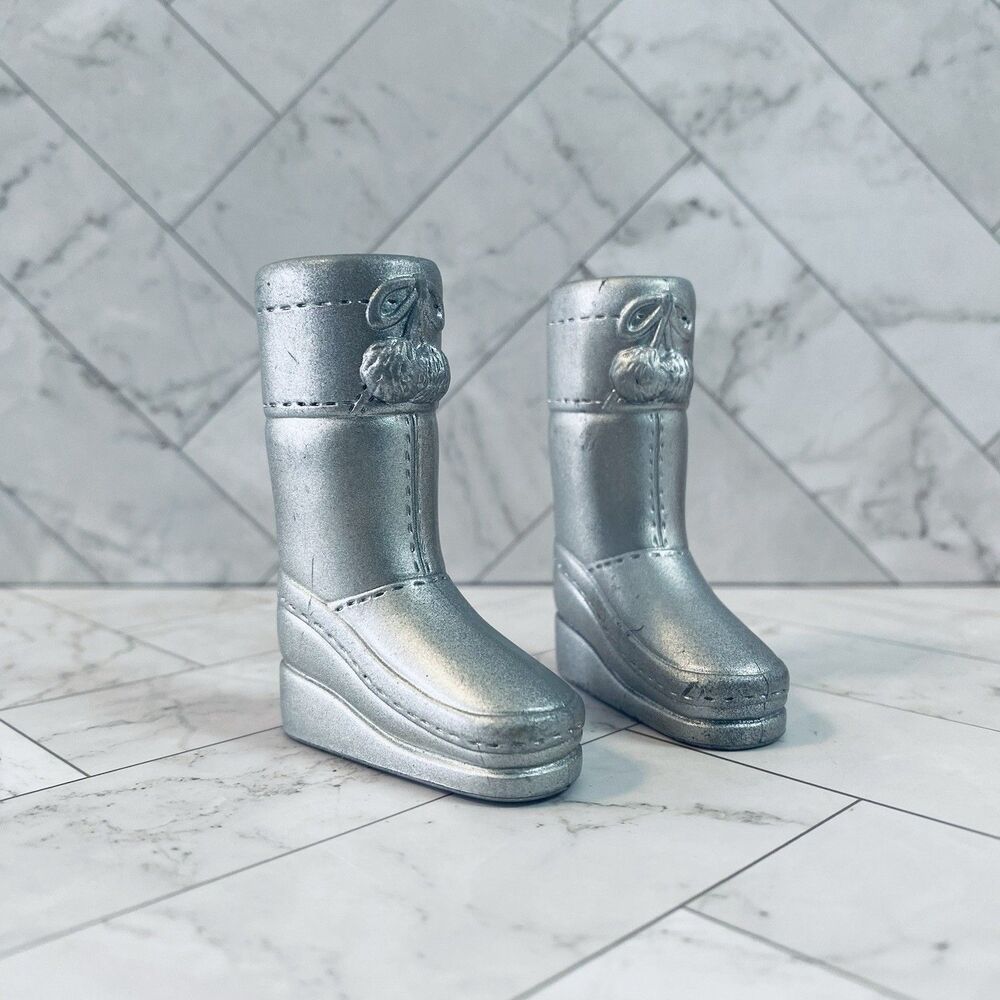 BRATZ Doll Wintertime Cloe Silver Boots Replacement  Vintage